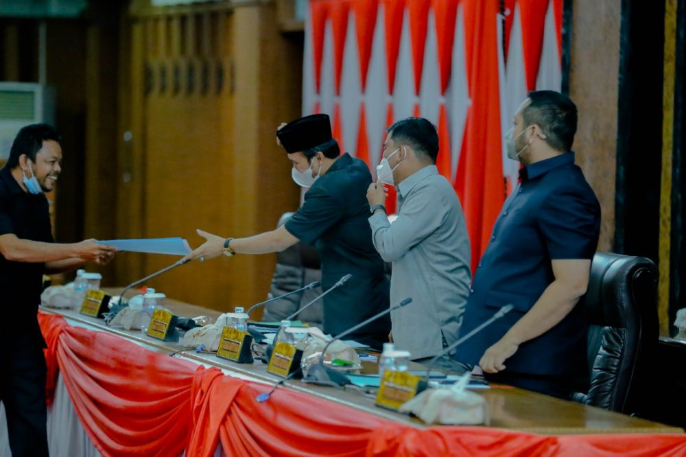 Paripurna  DPRD Provinsi Jambi terkait pembentukan pansus