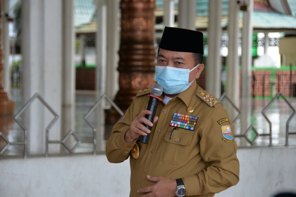 Gubernur Jambi Al Haris 