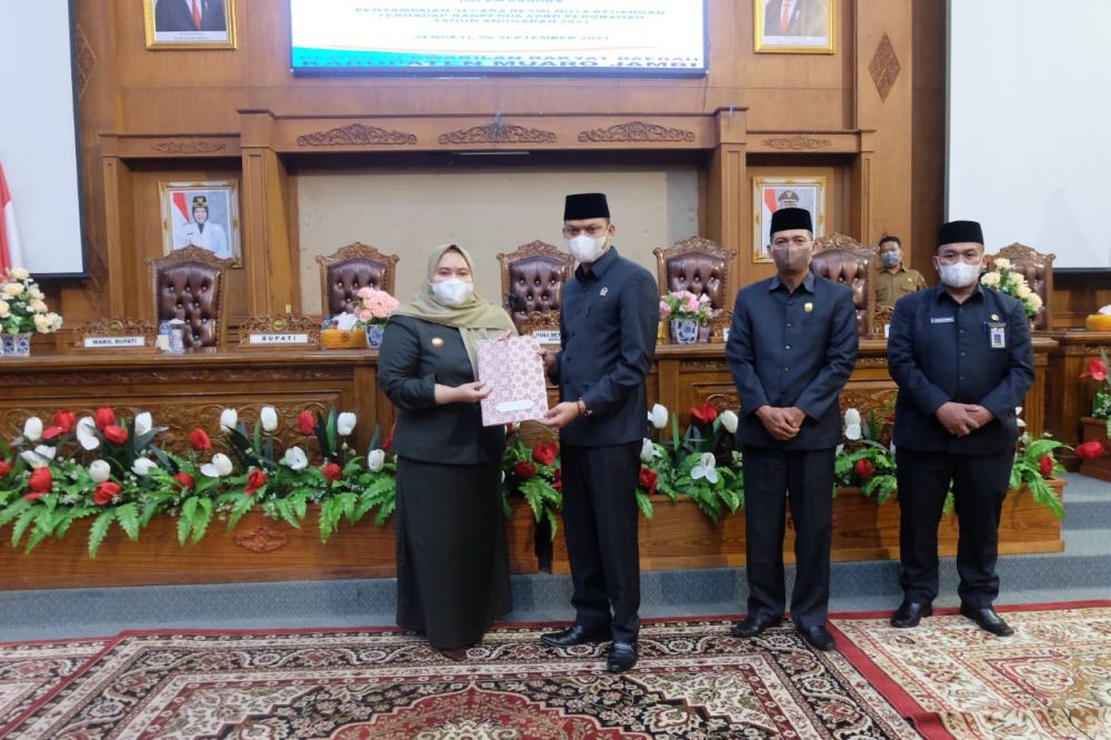 Penyerahan berkas