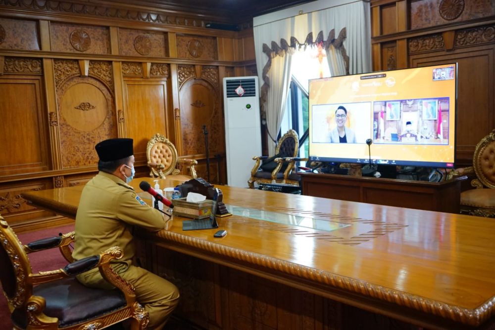 Gubernur Al Haris menjadi Narasumber Acara Literasi Digital 