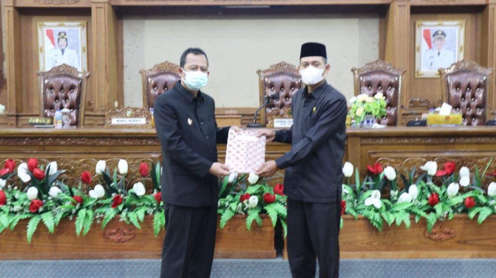 Penyerahan berkas