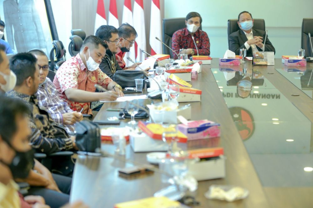  Pertemuan Pansus Konflik Lahan DPRD Provinsi Jambi bertemu dengan Ketua Komisi IV DPR RI 