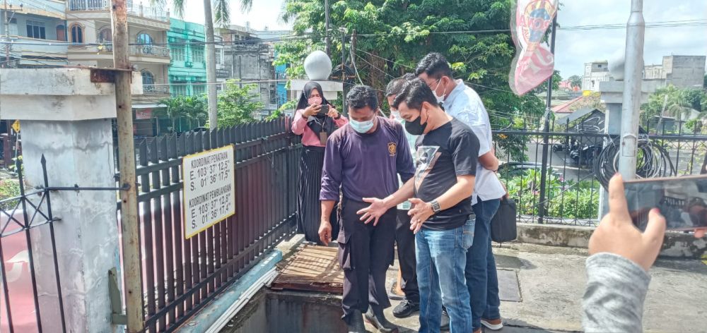 Komisi III DPRD Kota Jambi melakukan sidak ke JPM Trona yang diduga sebabkan banjir