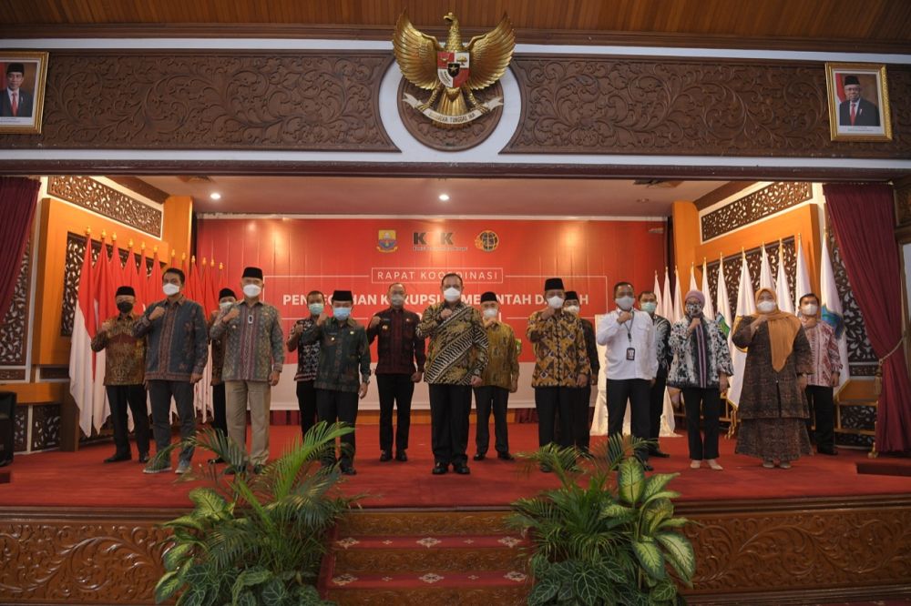 Kegiatan pada Rapat Koordinasi (Rakor) Pencegahan Korupsi se-Provinsi Jambi yang dihadiri langsung Ketua KPK Firli Bahuri dan jajaran Direktorat Korsup Wilayah I KPK di Auditorium Rumah Dinas Gubernur Jambi.