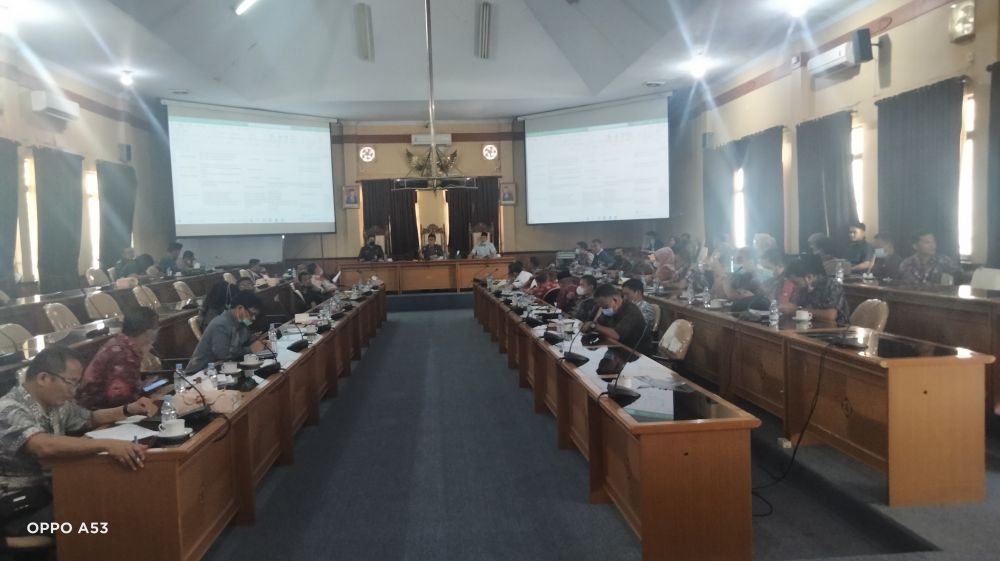 Jalannya rapat
