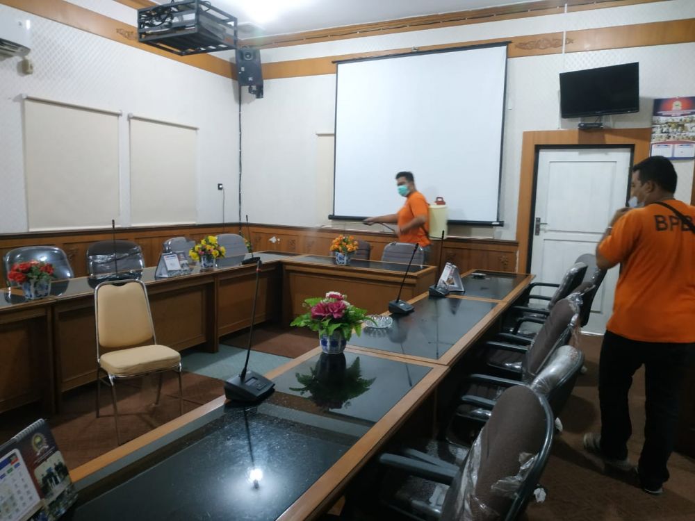 Penyemprotan disinfektan