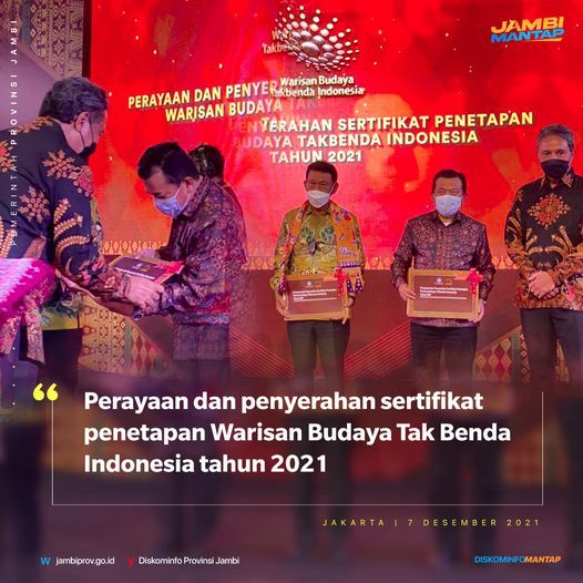 Penyerahan Sertifikat Penetapan Warisan Budaya Takbenda Indonesia Tahun 2021, yang berlangsung di Gedung Plasa Insan Berprestasi Kementerian Pendidikan, Kebudayaan, Riset dan Teknologi RI, Jakarta, Selasa (07/12/2021) malam.
