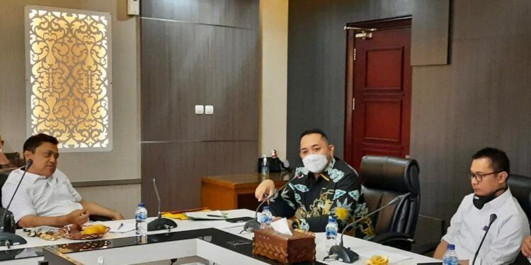 Wakil Ketua Dewan Perwakilan Rakyat Daerah (DPRD) Provinsi Jambi, Pinto Jaya Negara pimpin rombongan komisi lV DPRD Provinsi Jambi ke Kementerian Agama (Kemenag) Republik Indonesia (RI).