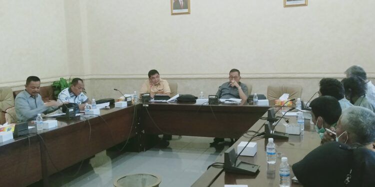 Pansus Konflik Lahan DPRD Provinsi Jambi terus mendalami persoalan konflik yang terjadi antara warga Suku Anak Dalam (SAD) dan pihak perusahaan PT.SAL.