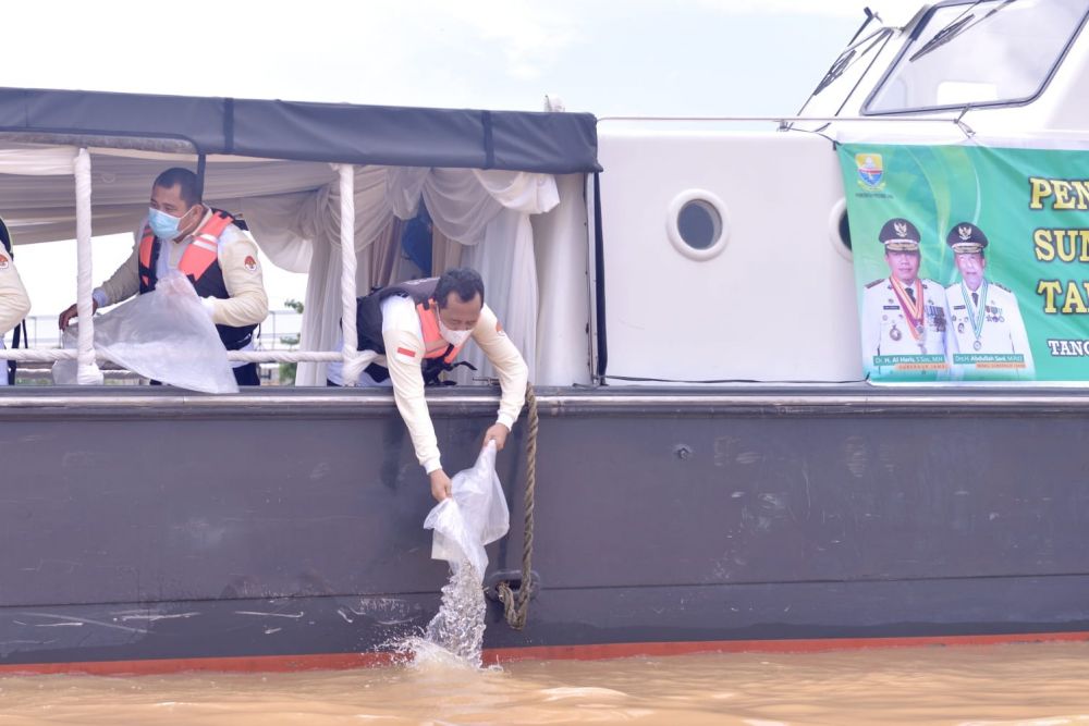 Wabup  BBS Melepas benih ikan