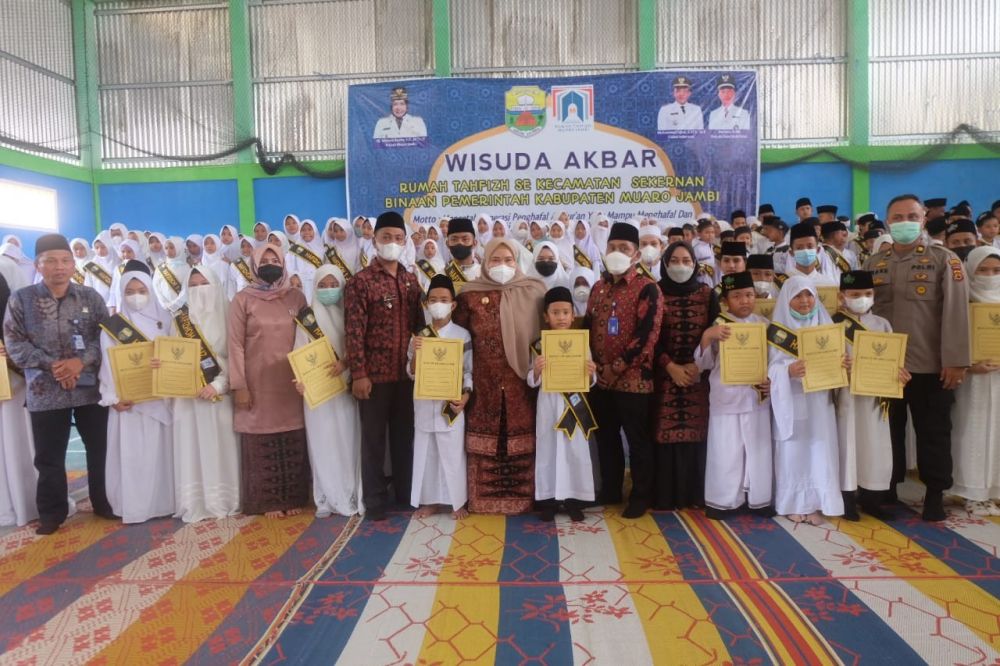 Bupati foto bersama tafis