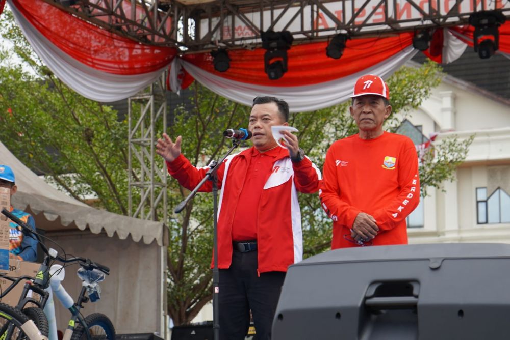 Pesta rakyat dalam rangka HUT Ke-77 Kemerdekaan RI, yang berlangsung di Lapangan Depan Kantor Gubernur Jambi pada Sabtu (20/08/2022).