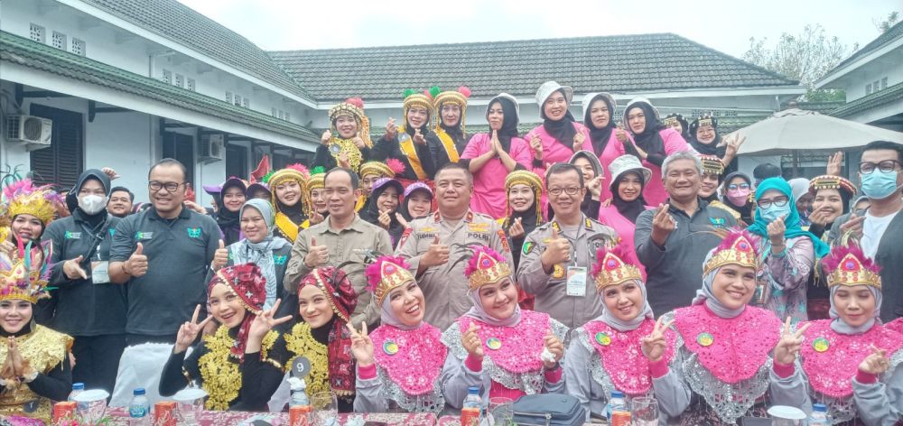 Lomba Senam Rentak Kudo, di rumah sakit Bhayangkara Jambi. Kamis (03/11).