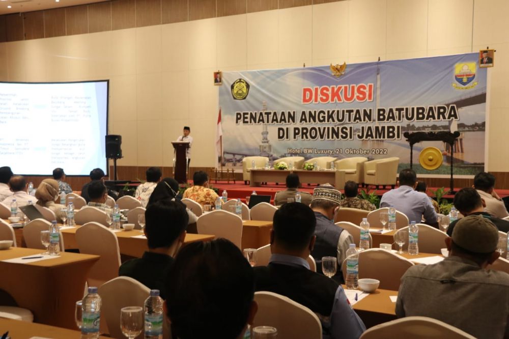  Sosialisasi dan Diskusi Penataan Angkutan Batubara di Provinsi Jambi, yang berlangsung di Hotel BW Luxury Jambi, Jum’at (21/10/2022).