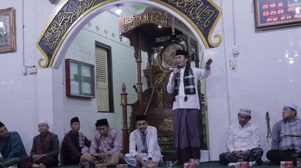 Ketua DPRD Provinsi Jambi Edi Purwanto melakukan Safari Ramadan bersama Pemerintah Desa dan masyarakat Desa Sungai Duren kecamatan Jambi Luar Kota (Jaluko) pada Senin (3/4/2023).