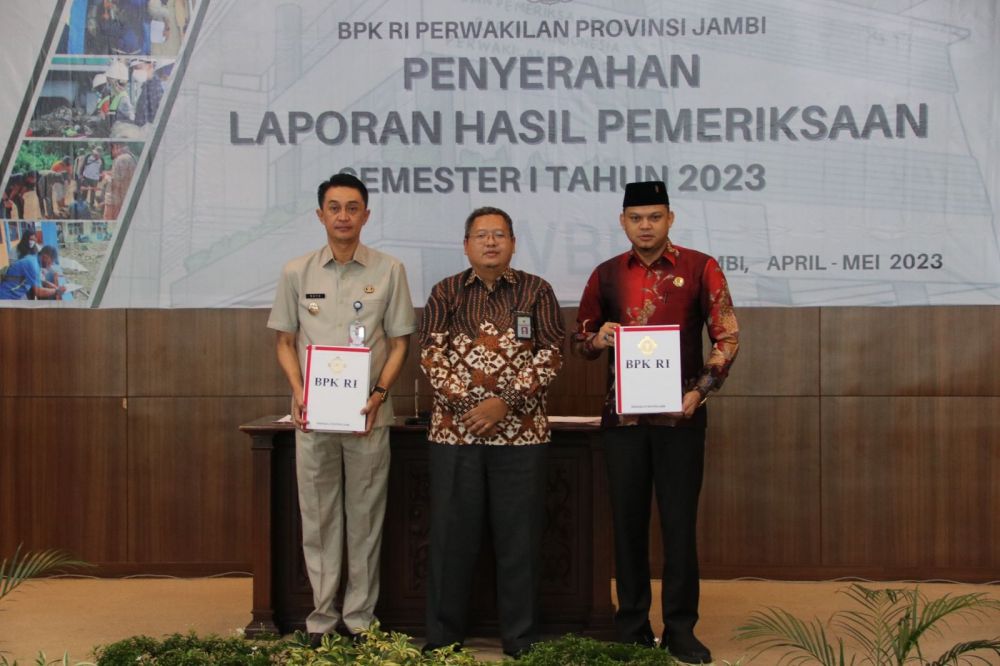 Ketua DPRD Muarojambi Yuli Setia Bhakti dan Pj Bupati