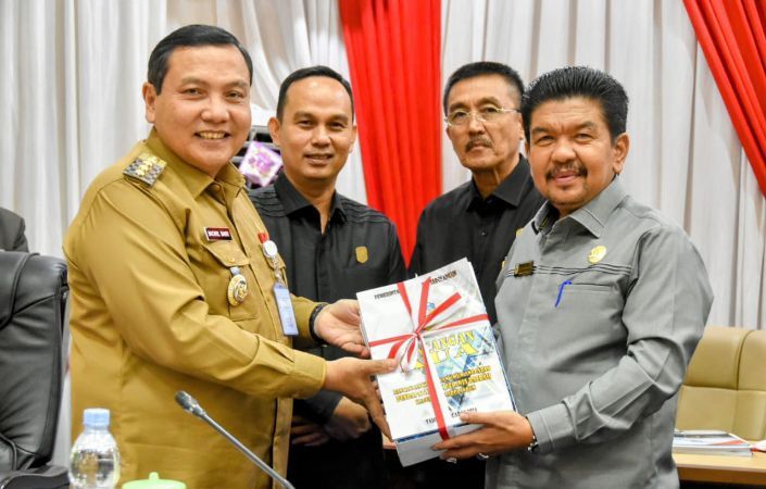 Rapat Paripurna DPRD Sarolangun