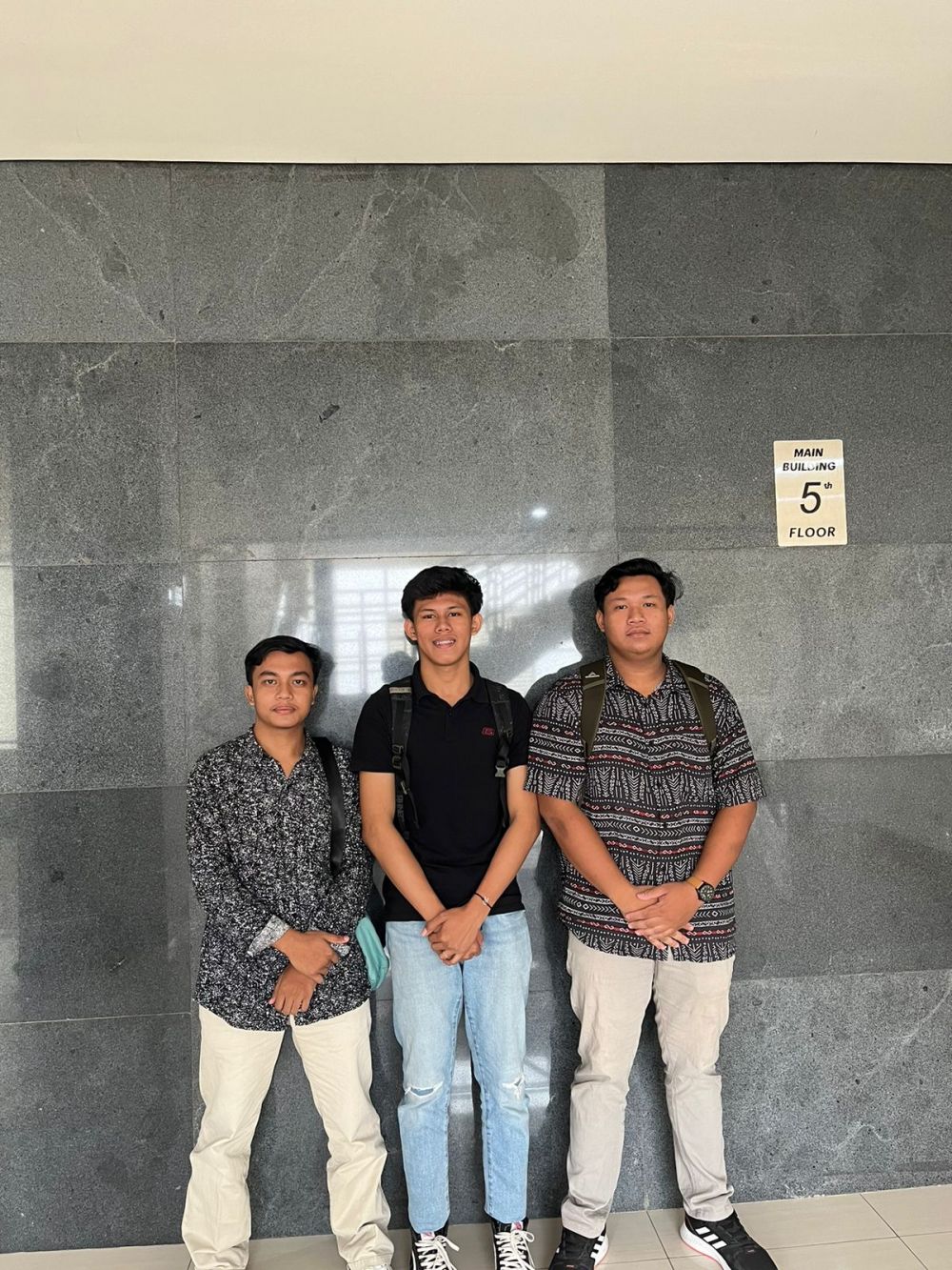  Ari sis sugiarto, Aziz Fakhrul Ikhsan, Rayhan Zenityasa A, Oktavian Rosi M