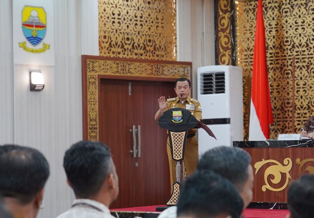 Gubernur Jambi Dr. H. Al Haris, S.Sos, MH