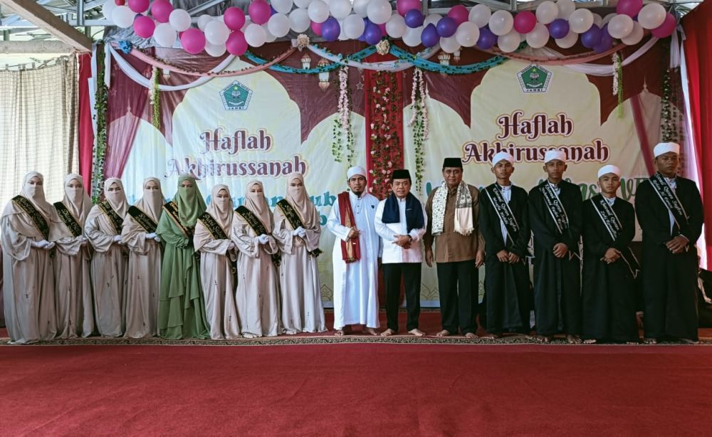 Al Haris Bersama HBA Hadiri Haflah Akhirussanah Ponpes Darussalam Al Hafidz.