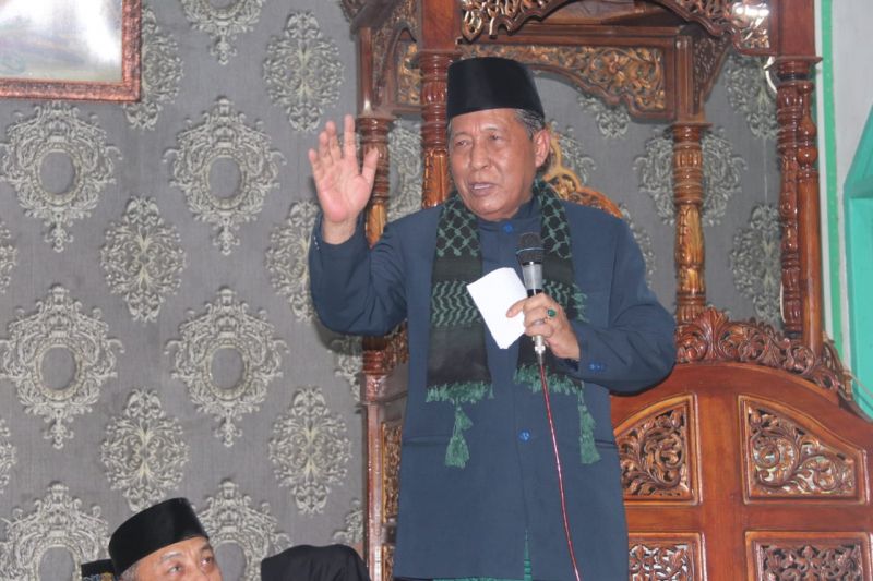 Wakil Gubernur Jambi Abdullah Sani menyampaikam tausiah dalam Safari Ramadhan di Masjid Nur Syaifuddin Kelurahan Teluk Dawan Kecamatan Dendang, Kabupaten Tanjungjabung Timur, Minggu (17/3).