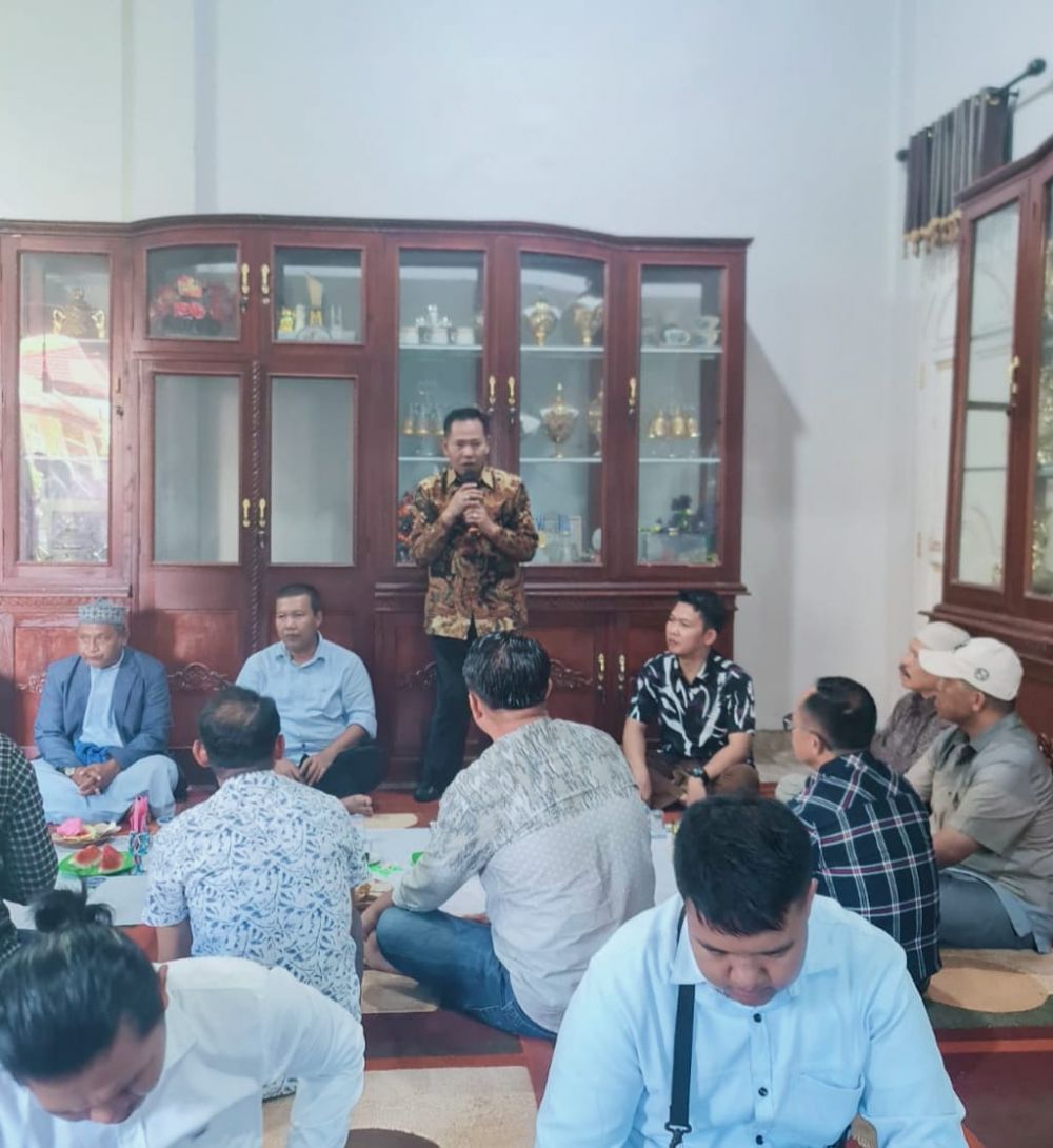 Dr.dr Medrin Joni saat menyampaikan sambutannya.
