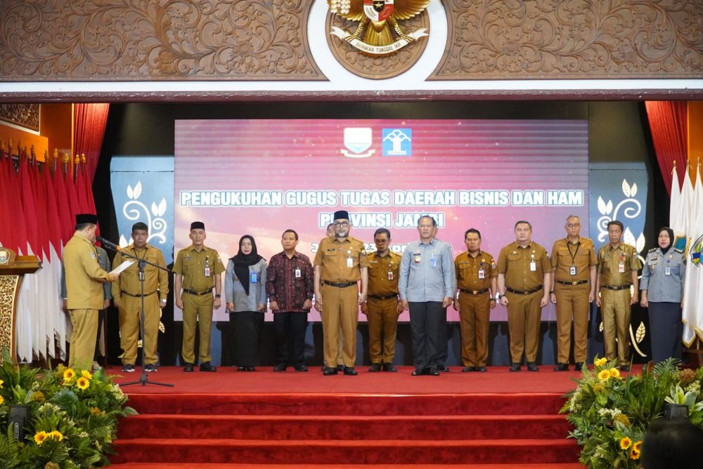 Pengukuhan Gugus Tugas Daerah Bisnis dan Hak Asasi Manusia (HAM) Provinsi Jambi, bertempat di Auditorium Rumah Dinas Gubernur Jambi, Selasa (23/04/2024) siang