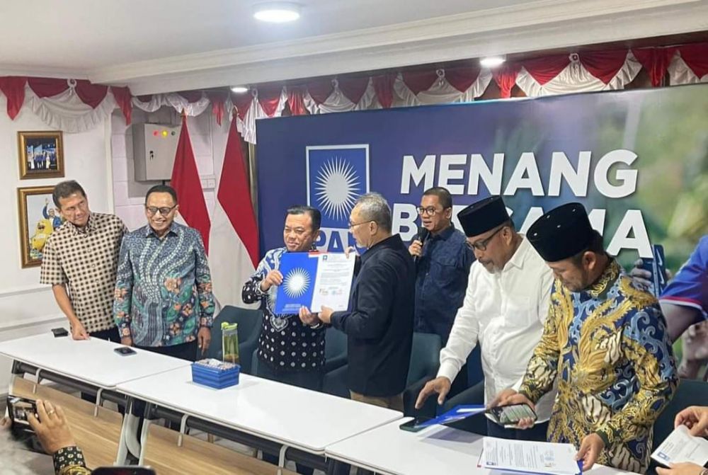 Terima SK Dukungan PAN: Haris-Sani Pastikan Berlayar di Pilgub Jambi 2024