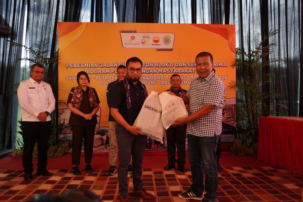 PetroChina Serahkan 18 Program Pemberdayaan Masyarakat ke Pemkab Tanjab Timur