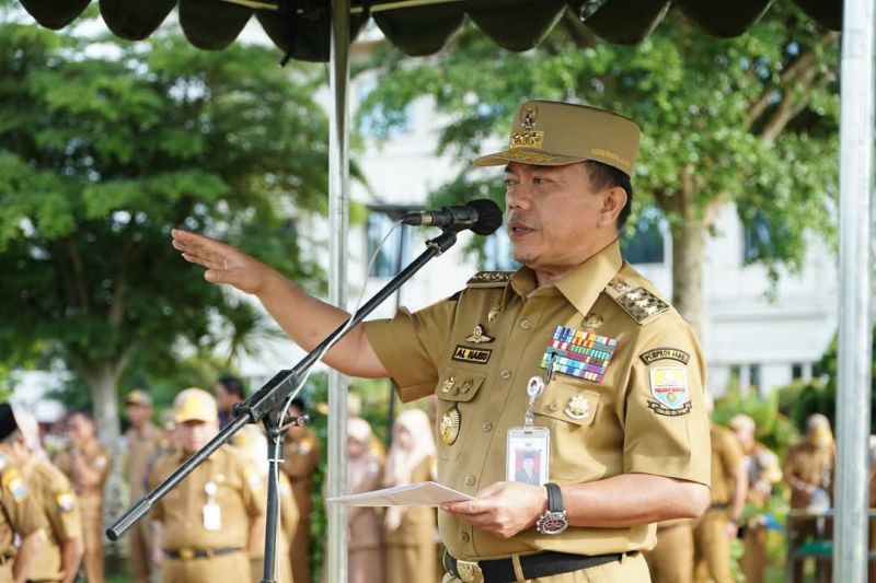 Gubernur Jambi Al Haris 