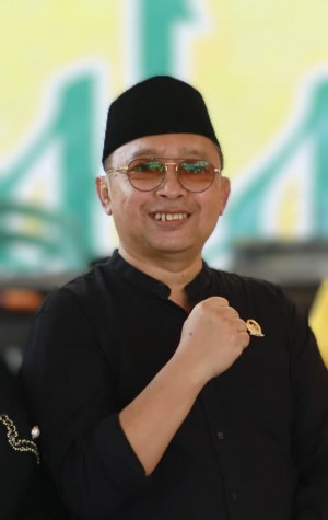 Sartono Fraksi Golkar DPRD Muaro Jambi Dorong Perusahaan Salurkan CSR untuk Perbaikan Jalan Rusak