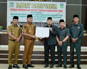 DPRD Tebo Gelar Paripurna Pandangan Akhir Fraksi Terhadap Pertanggung Jawaban APBD 2004