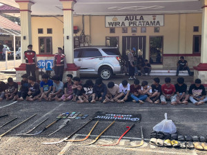 21 Geng Motor Diamankan Polisi Berikut Celurit, EgreK dan Samurai
