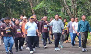 Bupati Syukur Ajak Masyarakat Kembangkan Wisata Arboretum yang Indah Alami