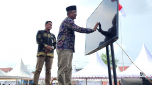 Kado Untuk Masyarakat, Bupati Tanjabbar Launching Call Center Halo Ustad 112