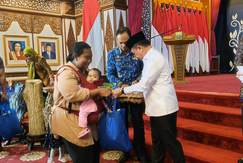 Gubernur Al Haris Launching Program 10B ASN Peduli Stunting