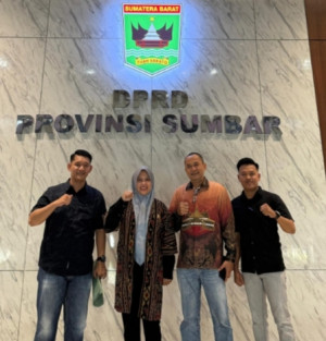 Ade Erma Suryani Pelajari Strategi Efisiensi Anggaran ke DPRD Sumbar