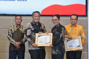 Sekda A Ridwan Sukses Raih Penghargaan di Ajang ADGLA 2025