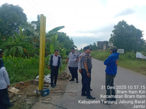 Cegah Jalan Rusak, Dishub Tanjabbar Pasang Portal dan CCTV di Jalan Semau