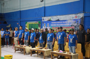 Bupati Dorong Pembinaan Atlet Muda Berkelanjutan Melalui Turnamen Bulutangkis Berkah Madani Cup Tahu