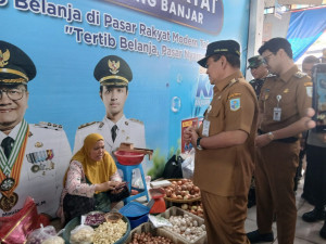 Wali Kota Maulana Sidak Stok Bahan Pokok, Imbau Masyarakat Belanja Dengn Bijak Menyambut Idul Fitri
