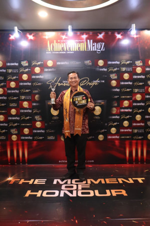 Kepala BPPRD Kota Jambi Raih Penghargaan Inspiring Professional & Leadership Awards 2026 