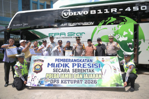 Kapolda Jambi Lepas Keberangkatan Mudik Presisi, Pastikan Keselamatan dan Kelancaran Pemudik