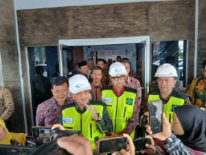 Wali Kota Jambi Tunjau Pintu Air Tegaskan Penguatan Kolaborasi dan Kesadaran Lingkungan
