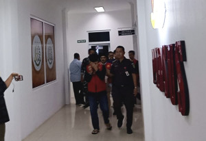 Kejari Tanjabbar Tahan Tiga Tersangka Kasus Korupsi PDAM Tirta Pengabuan 