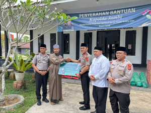 Kapolda Jambi Kunjungi Ponpes HSQ Muaro Jambi, Perkuat Sinergi dan Dukungan Pendidikan Keagamaan