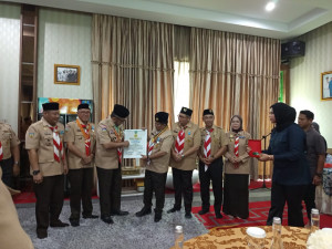 Wali Kota Jambi Terima Penghargaan Tokoh Perintis Utama Gerakan Pramuka