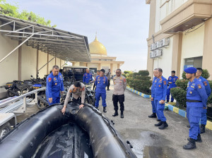Wakapolda Jambi Tinjau Kesiapan SAR Perairan Ditpolairud, Pastikan Peralatan Siap Operasi