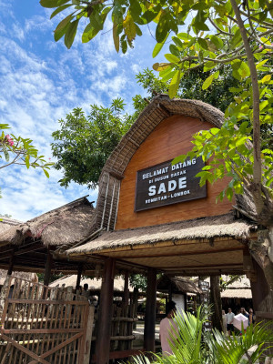 Mengenal Desa Sade Lombok: Desa Adat Suku Sasak yang Tetap Authentic di Era Digital