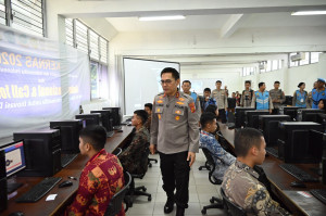 Kapolda Jambi Tinjau Tes Akademik Taruna dan Taruni Akpol TA 2026 di Kampus Unama Tehok